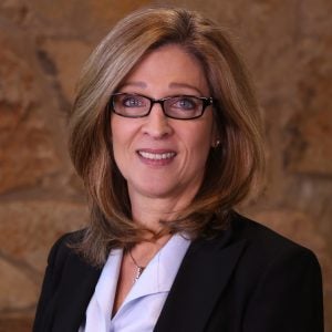 About Linda Thomas
