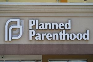 Oshkosh,,wisconsin,usa, ,june,27th,,2024:,planned,parenthood,sign